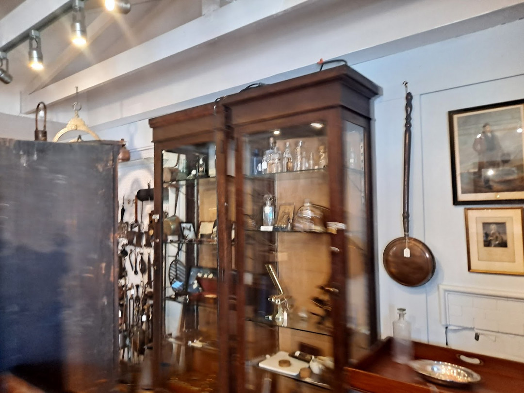 Collum Antiques Collum Antiques
