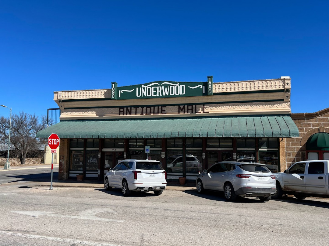 Underwood's Antique Mall Underwood's Antique Mall