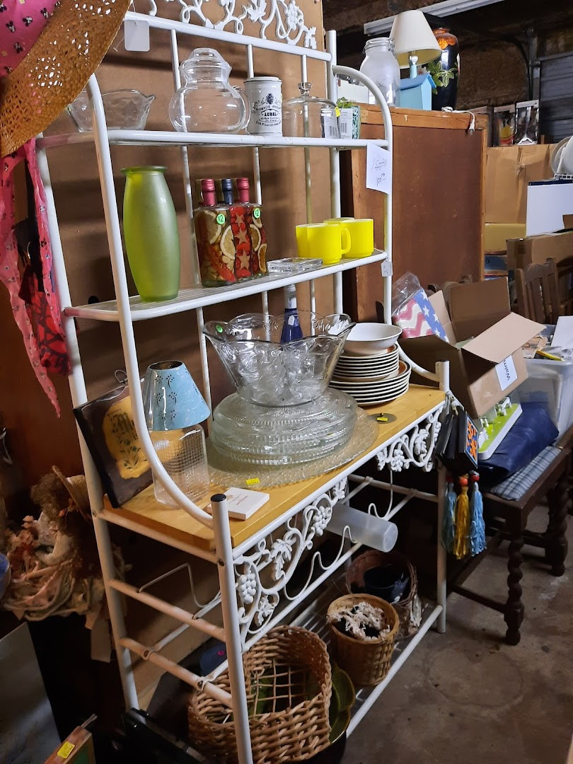 Madonna's Resale and Flea Market Madonna's Resale and Flea Market