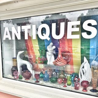 The Boulevard Shoppe - Antiques and Collectibles The Boulevard Shoppe - Antiques and Collectibles