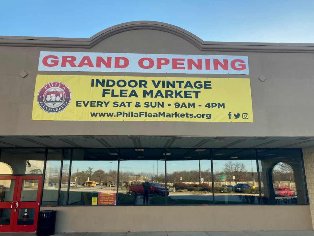 Berwyn Indoor / Outdoor Vintage Flea Market Berwyn Indoor / Outdoor Vintage Flea Market