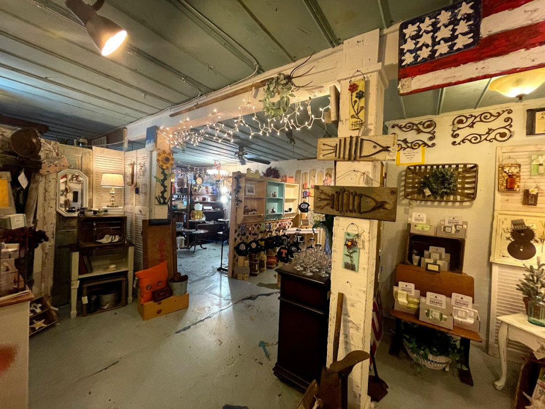 A Coastal Chic and Antique Shop A Coastal Chic and Antique Shop