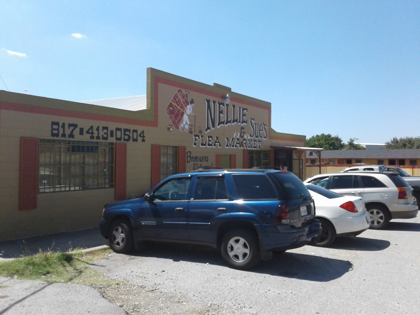 Nellie & Sue's Flea Market Nellie & Sue's Flea Market
