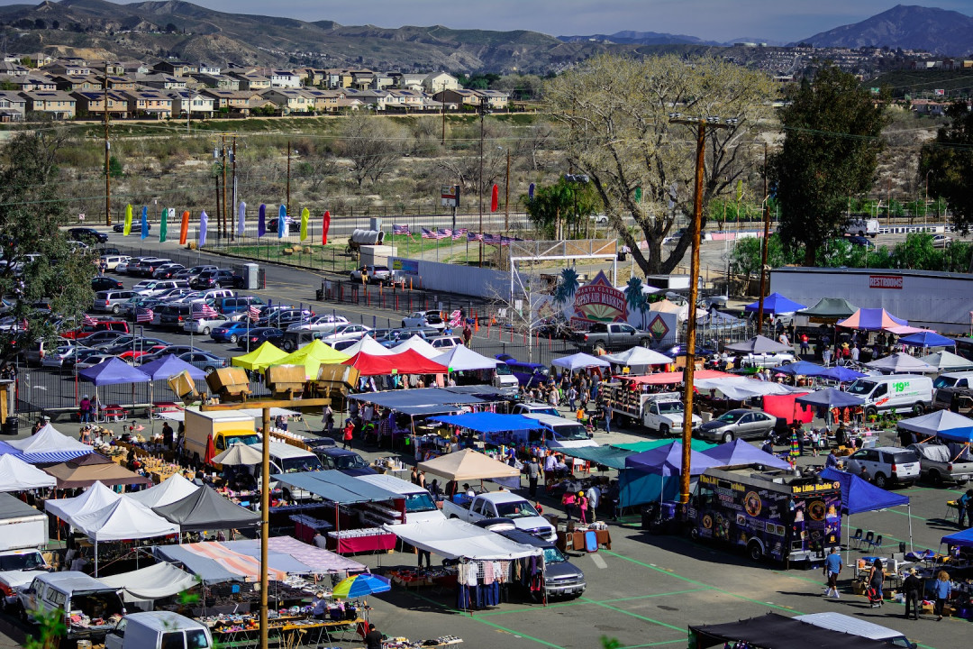 The Santa Clarita Swap Meet @ The Saugus Speedway The Santa Clarita Swap Meet @ The Saugus Speedway
