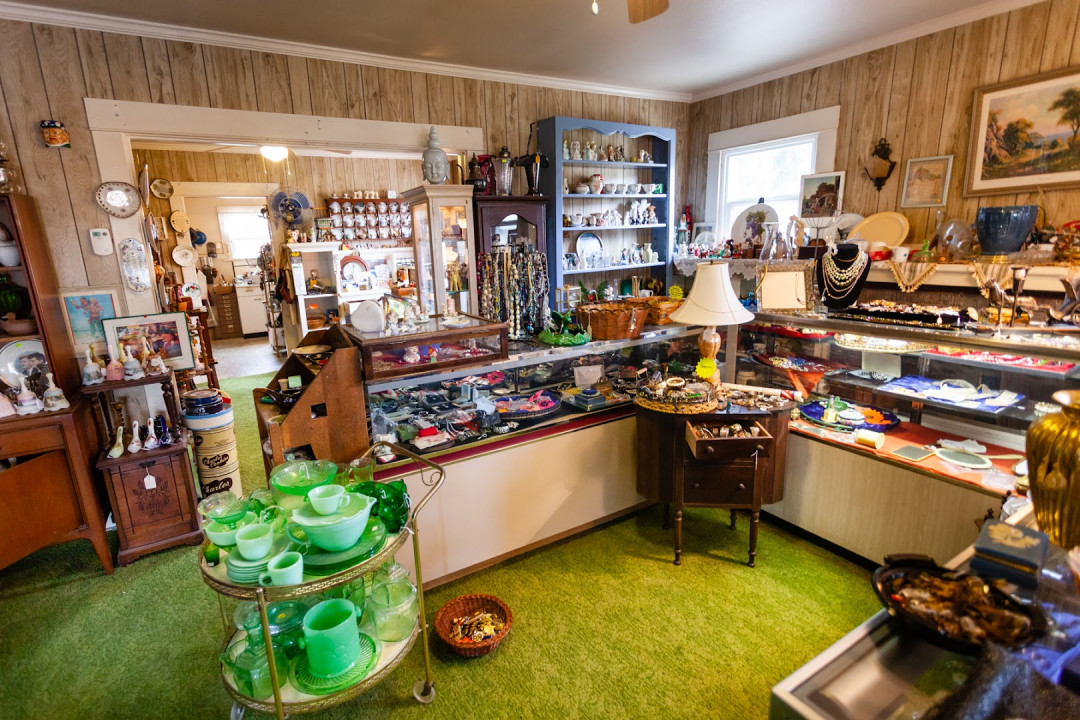 Grandma's Antiques Grandma's Antiques