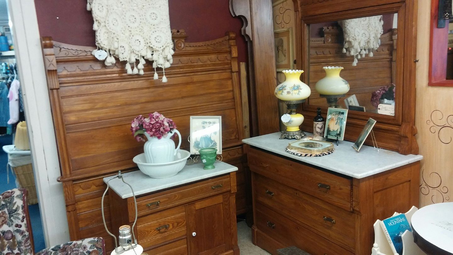 Play It Again/Granny's Antiques & Collectibles