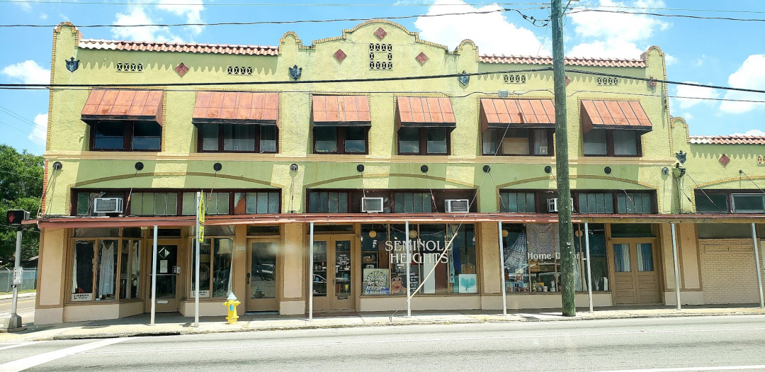 RETRO MANIA VINTAGE MARKET (WHERE THE COOL KIDS SHOP) RETRO MANIA VINTAGE MARKET (WHERE THE COOL KIDS SHOP)