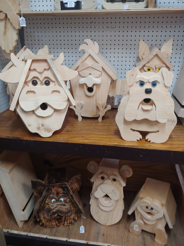 Yellow Bear Market - Southwick, Massachusetts 01077