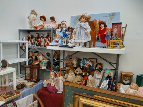 Timeless Collectibles - Northwood, Ohio 43619