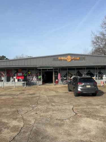 New Creations Flea Market - Kosciusko, Mississippi 39090