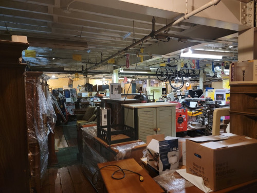 Newark Flea Market - Newark, New Jersey 07107