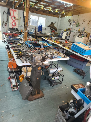 Crossville Flea Market Inc - Crossville, Tennessee 38571