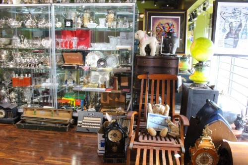 Antiques and Jewelry By The Sea - Lauderdale-By-The-Sea, Florida 33308
