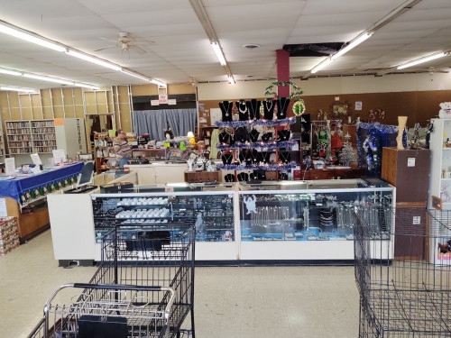 Keepers Resale And Flea Market - Chesterfield, Indiana 46017