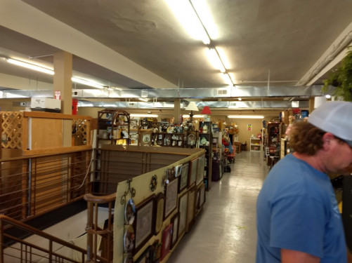 Hunterland Antique Mall - Saint Joseph, Missouri 64501