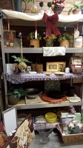 Dawn's New Beginnings resale and consignment Flea Market - White Hall, Arkansas  71602