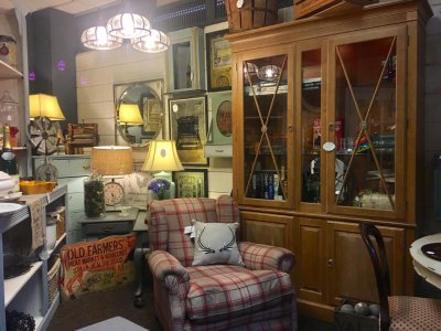 Avonlea Antique Mall - Jacksonville, Florida 32256