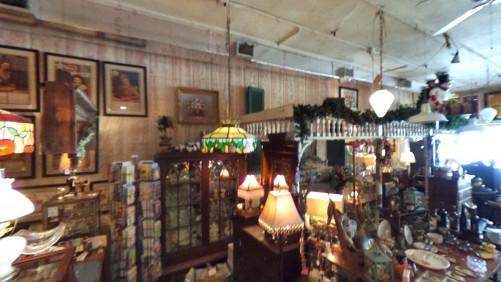 Biggar Antiques - Lake Alfred, Florida 33850