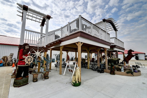 Walnut Creek Amish Flea Market - Sugarcreek, Ohio 44681