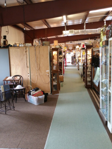 Emiline's Antiques & Collectibles - Palmetto, Florida 34221