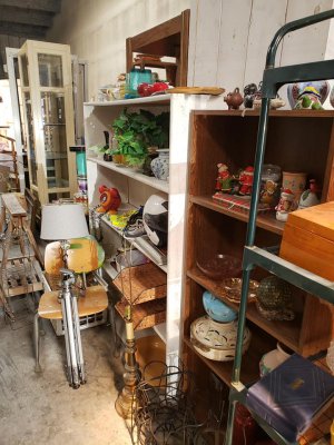 On The Boulevard Gifts, Antiques & Collectibles - Irving, Texas 75060