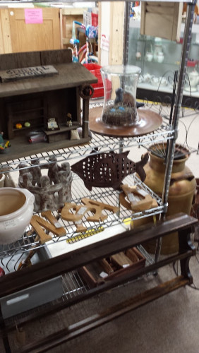 Treasure Trove Vintage Flea Market (26,000 Sq Ft) - Texarkana, Texas 75501