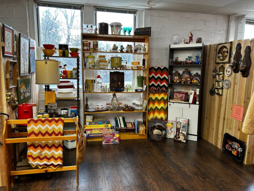 Treasure Trove Fleatique - Pittsburgh, Pennsylvania 15205