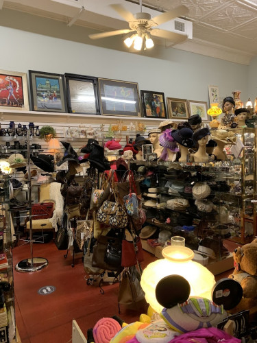 The Treehouse Antiques - Sanford, Florida 32771