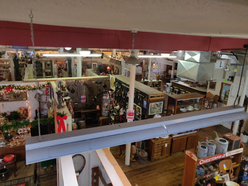 Four Flags Antique Mall - Niles, Michigan 49120