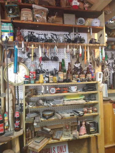 NIKNAX Antiques And Collectibles - Islamorada, Florida 33036