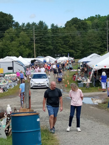 Hundley Flea Market - Hillsville, Virginia 24343
