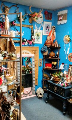 Then & Now Antiques Gifts and Collectibles - Victoria, Texas 77901