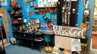 Then & Now Antiques Gifts and Collectibles - Victoria, Texas 77901