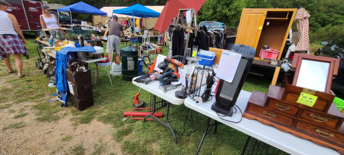 Dog Days Flea Market - Ardmore, Tennessee 38449