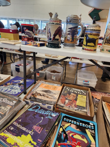 Springfield Flea Market - Springfield, Illinois 62703