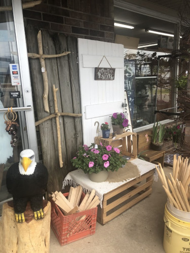 Lisa's Eagle Nest flea market - Alma, Arkansas  72921