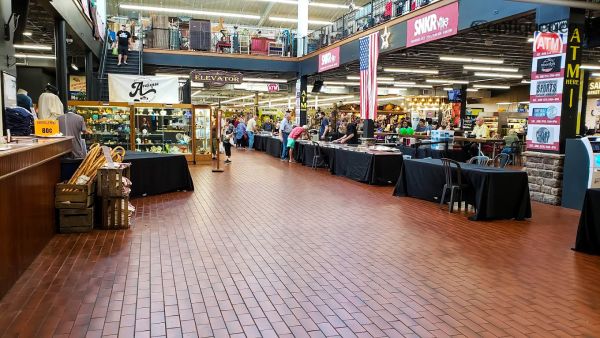 Hartville Marketplace and Flea Market - Hartville, Ohio 44632