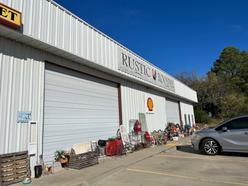 Rustic Rooster Flea Market - Prairie Grove, Arkansas  72753