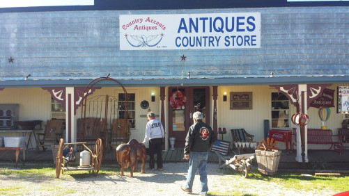 Country Accents - Pipe Creek, Texas 78063