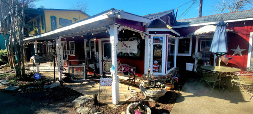 Mary's Antiques And Collectables - Wimberley, Texas 78676