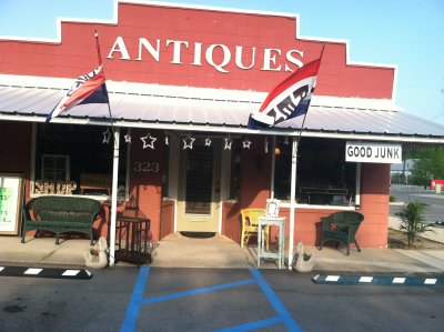 Antiques On Alston Street - Foley, Alabama 36535