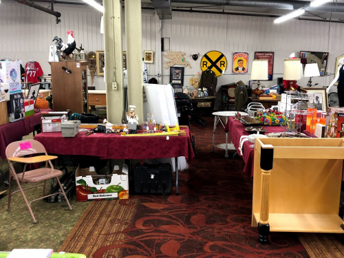 Central Ave. Fleamarket & Discount - East Grand Forks, Minnesota 56721