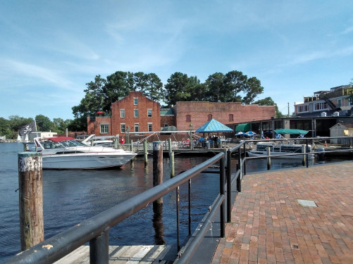 Downtown Waterfront Market - Elizabeth City, North Carolina 27909