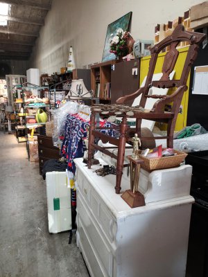 On The Boulevard Gifts, Antiques & Collectibles - Irving, Texas 75060
