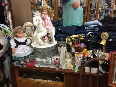 Sun Thrift Antiques - Orlando, Florida 32806