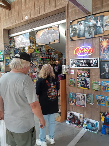 Barnyard Flea Market Lexington - Lexington, South Carolina 29073