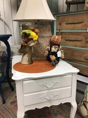 Southern Antiques and Accents - Fairhop, Alabama 36532