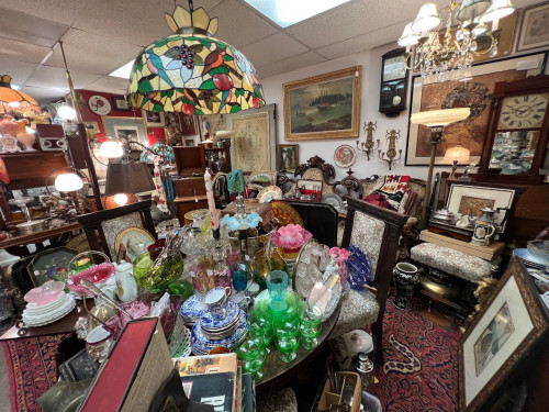 Red Rooster Antiques - Clearwater, Florida 33761