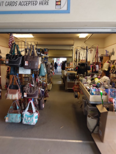 Jolly Green giant market - Anderson, California  96007