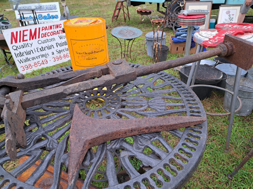 Sandwich Antique Flea Market - Sandwich, Massachusetts 02563
